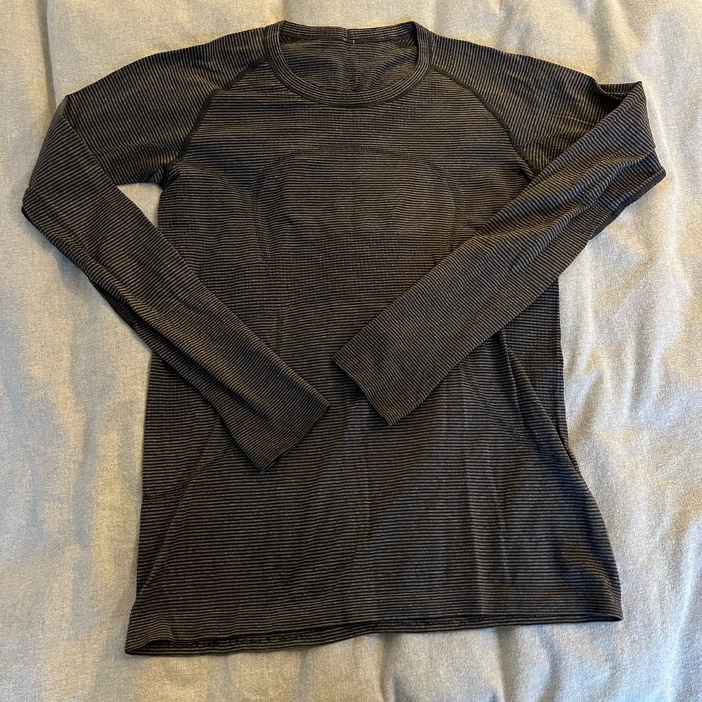Lululemon black and grey striped swiftly longsleeve size 10